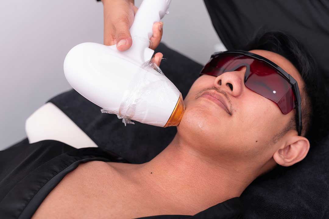 Aesthetician photo from Adobe Stock