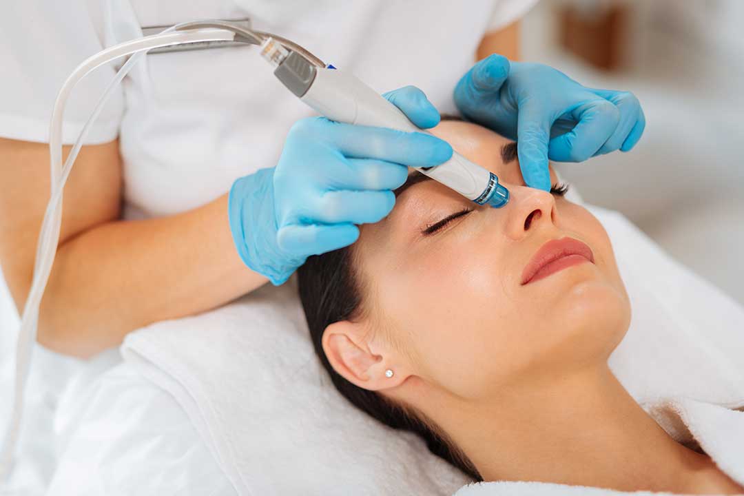 Aesthetician photo from Adobe Stock