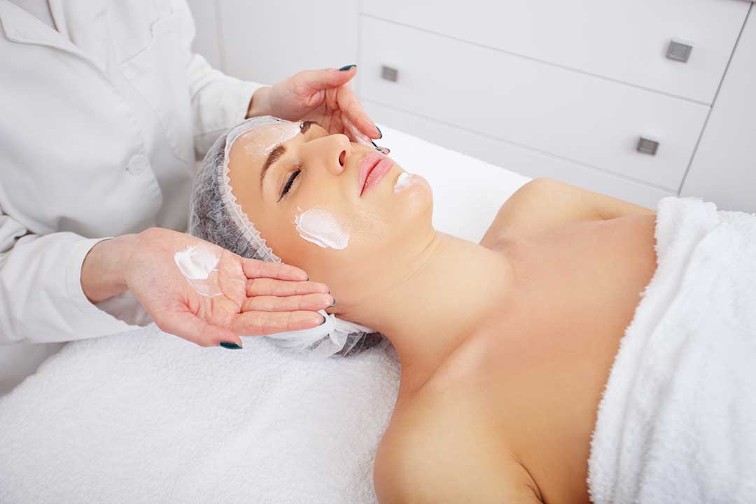 Aesthetician photo from Adobe Stock