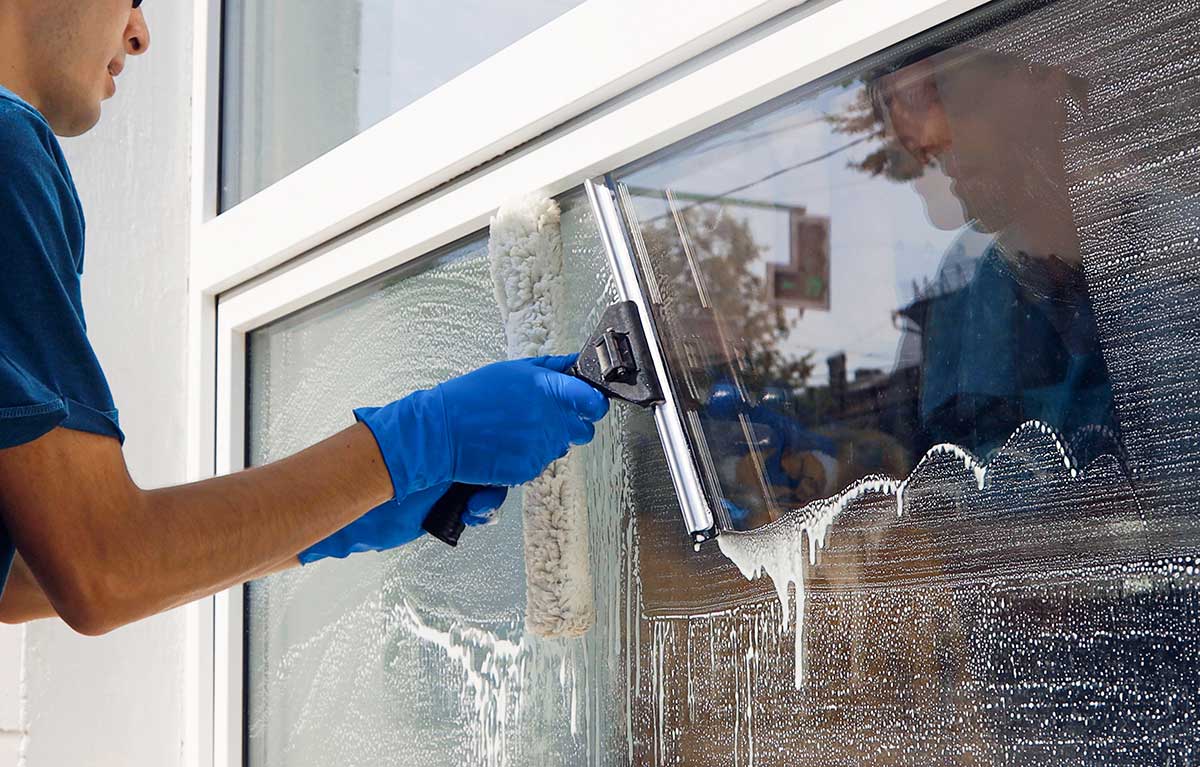 Cleaning photo from Adobe Stock