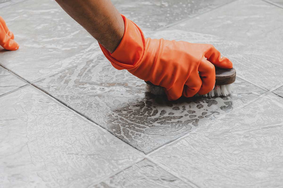 Cleaning photo from Adobe Stock