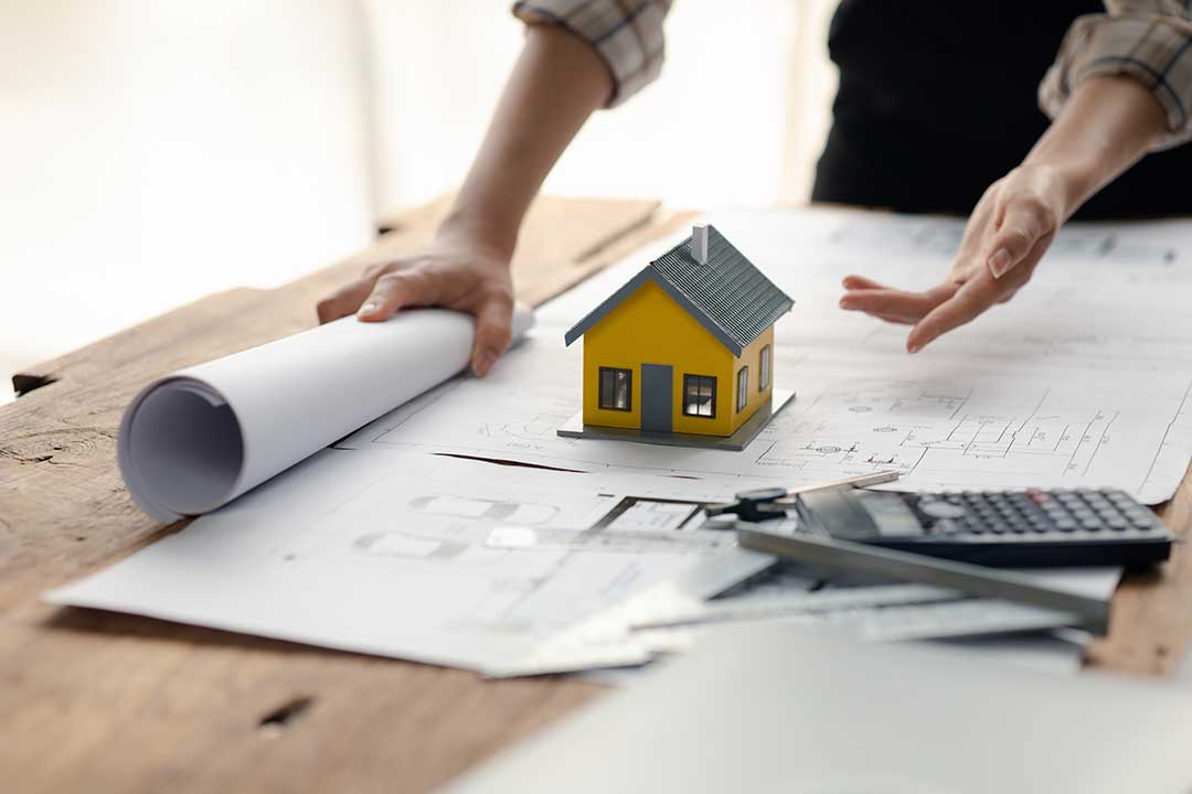 Custom Home Builder photo from Adobe Stock